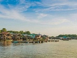 หมู่บ้านไร้แผ่นดิน