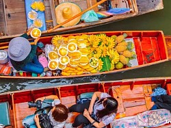 ตลาดน้ำดำเนินสะดวก