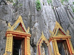 ถ้ำเขาย้อย