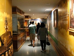 พิพิธภัณฑ์ตำนานเมืองอ่างทอง