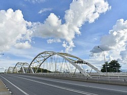 สะพานเดชาติวงศ์ และจุดชมวิวสะพานเดชาติวงศ์