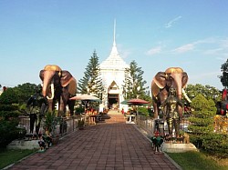 วัดโพธิ์ประทับช้าง