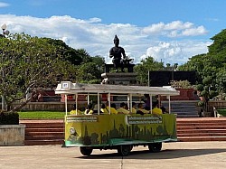 อนุสาวรีย์พ่อขุนรามคำแหงมหาราช