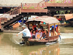 ตลาดน้ำอโยธยา
