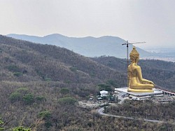 วัดเขาวงพระจันทร์